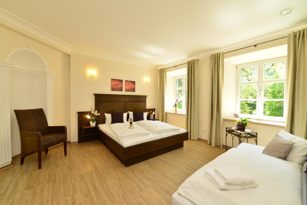 Autenrieder Brauereigasthof Ichenhausen Dış mekan fotoğraf